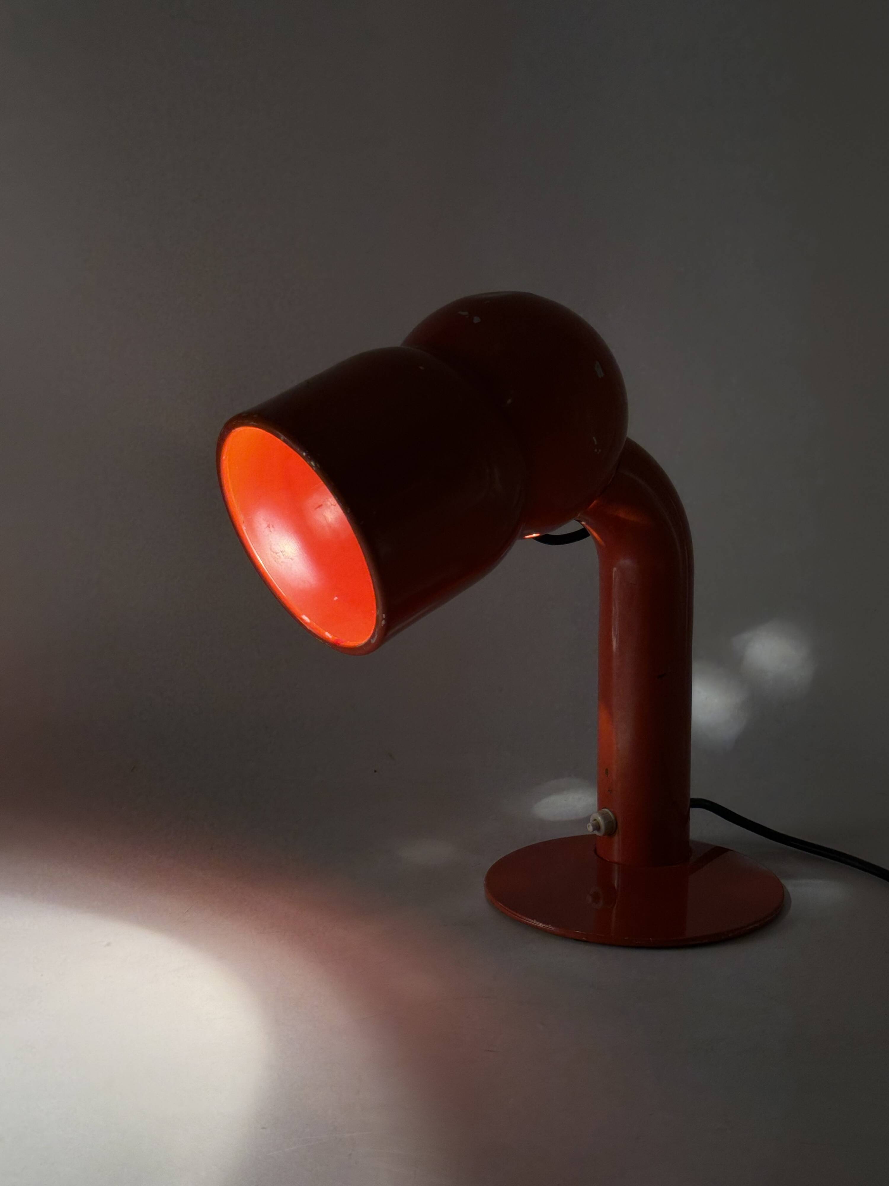 Elio Martinelli, mod. 2135 Robot red table lamp, Martinelli Luce Italy 1966