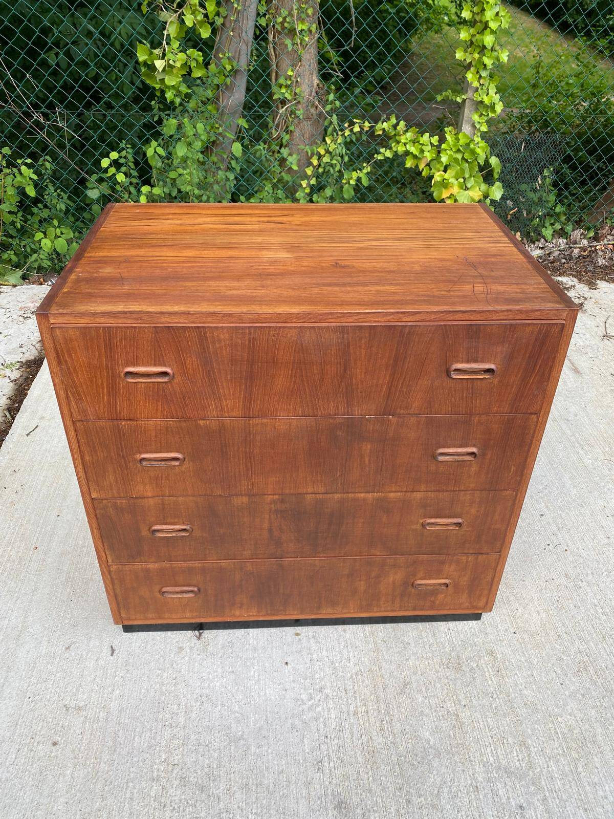 Commode scandinave vintage en teck