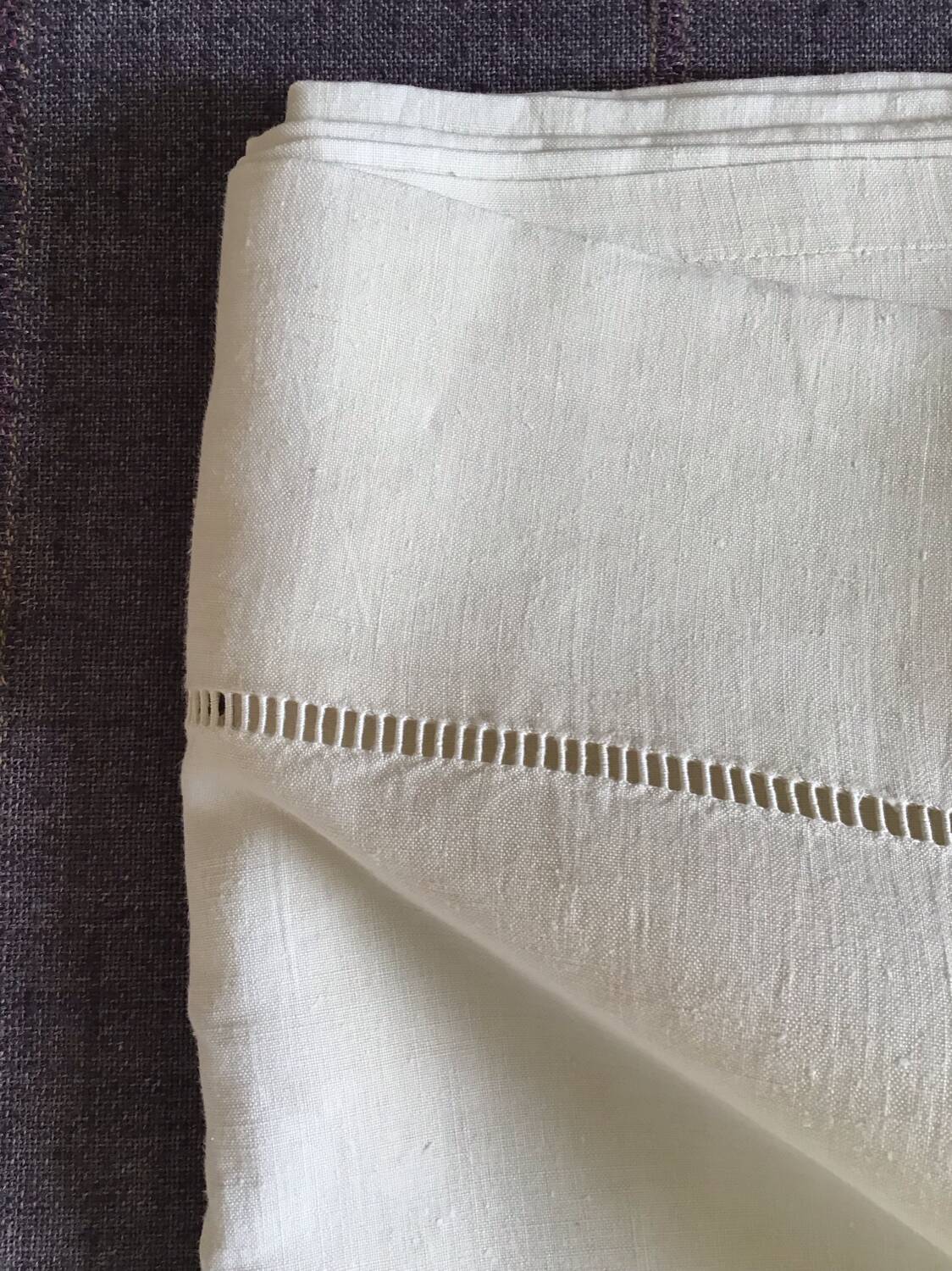 2 off-white linen sheets 230cmx330cm