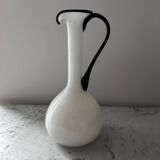 Single flower vase in white and black opaline