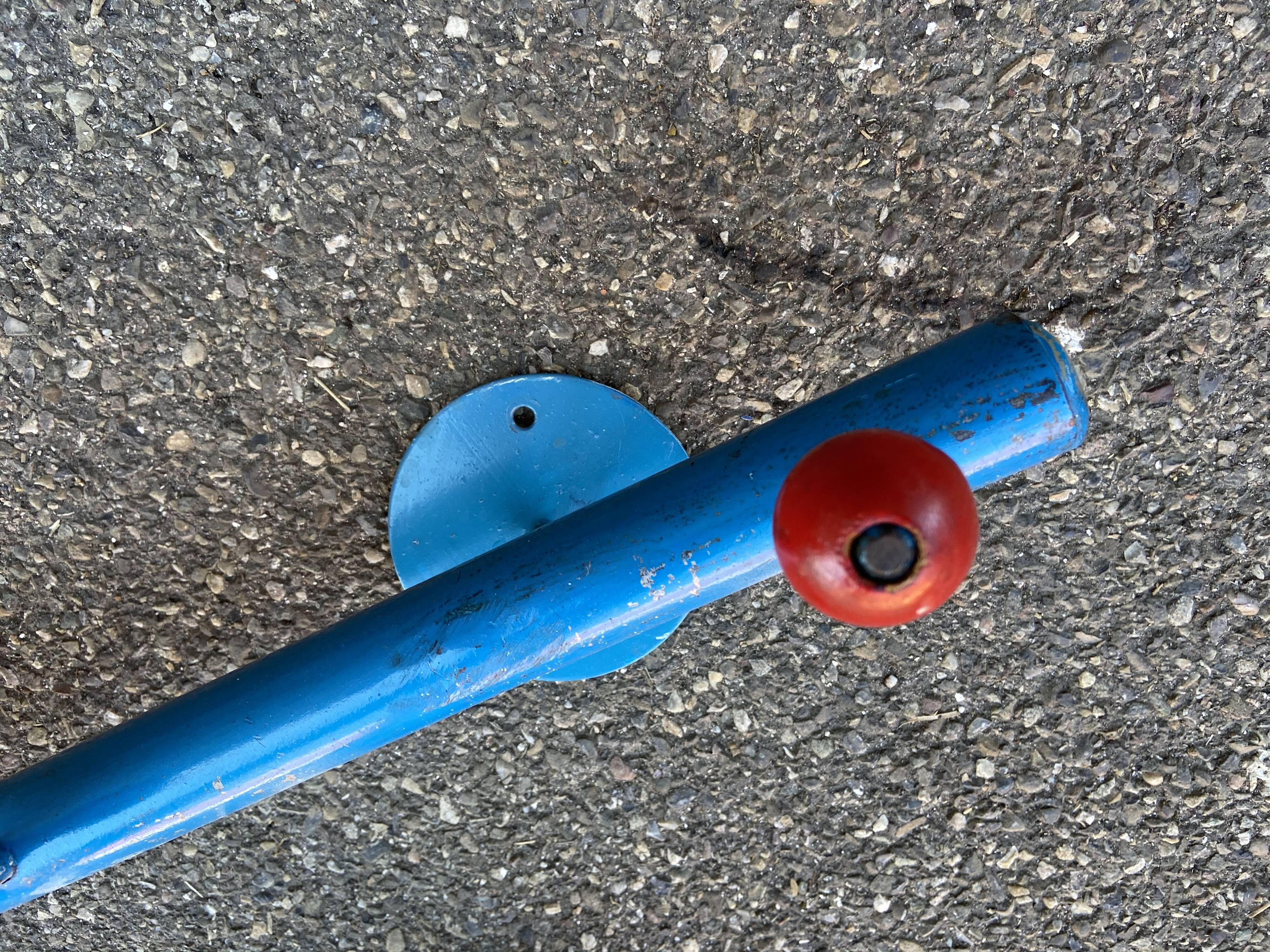 Patères wears workshop coats