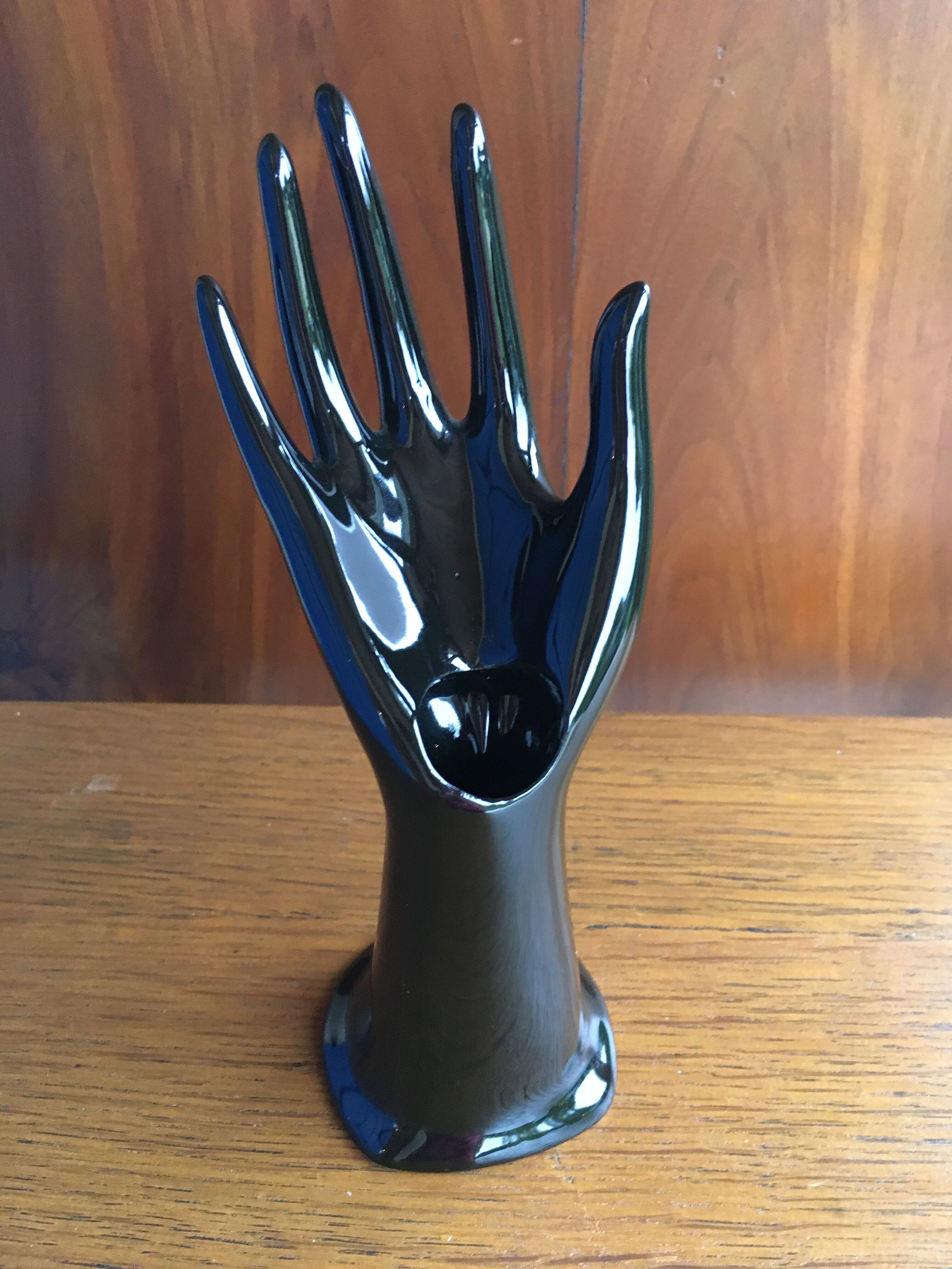 Hand baguier soliflora in black ceramic