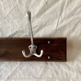 Vintage wall-mounted coat rack in solid wood - 3 cast aluminum hooks