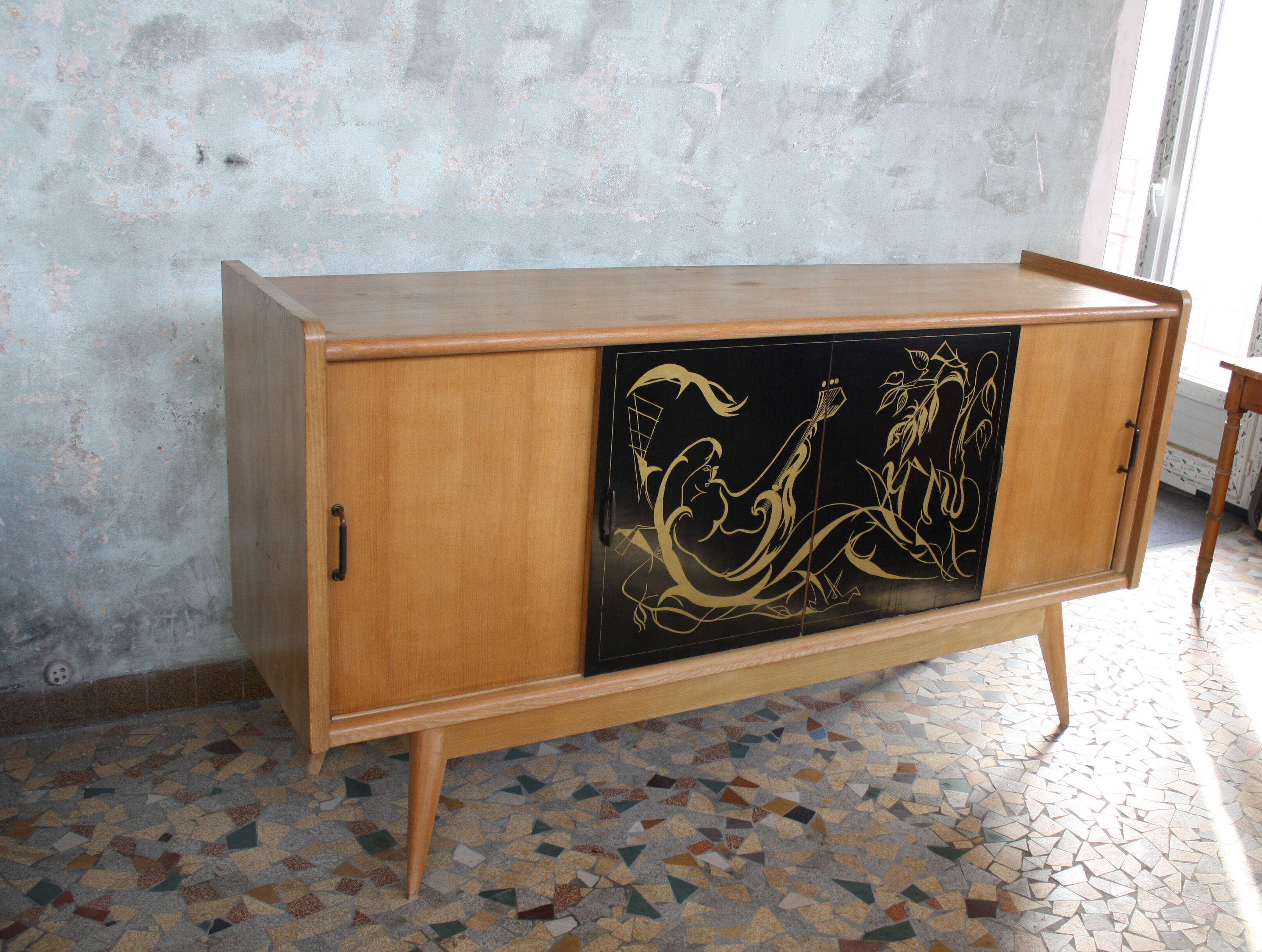 Enfilade vintage chêne clair pieds compas