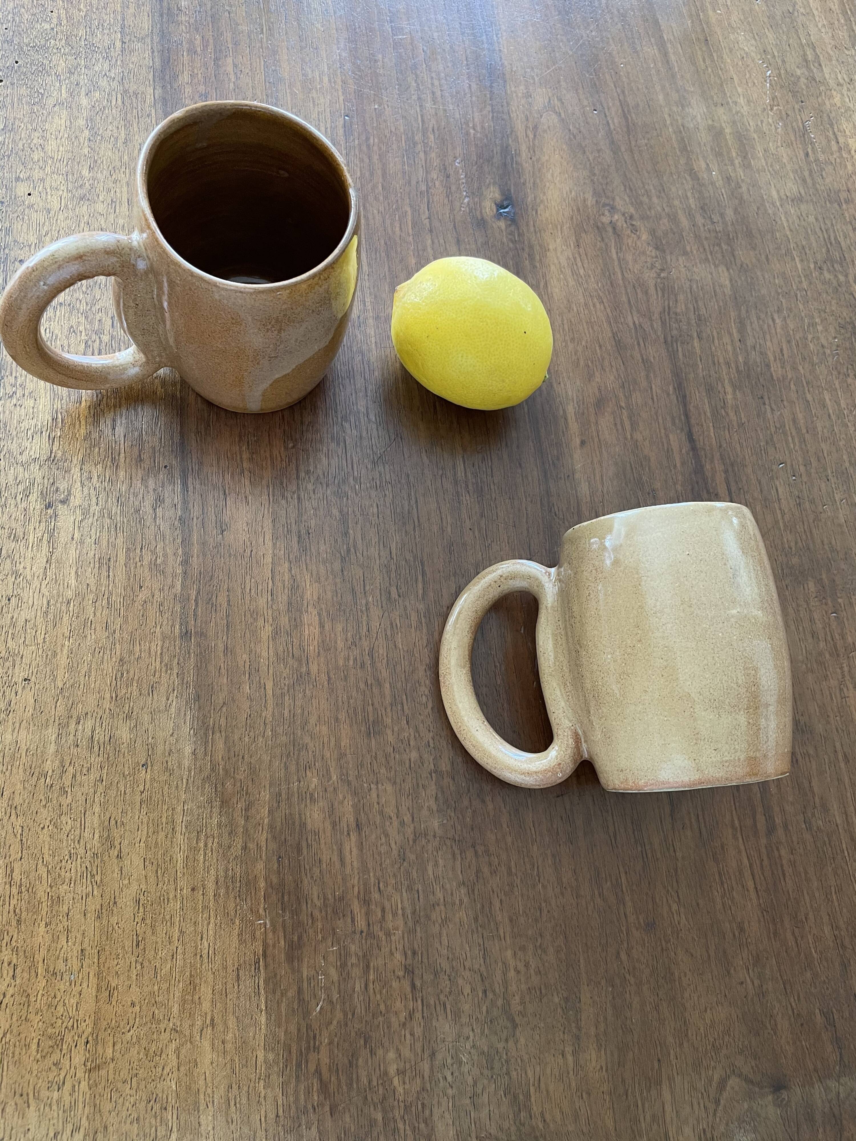 Sandstone mugs arts ceram grand fire