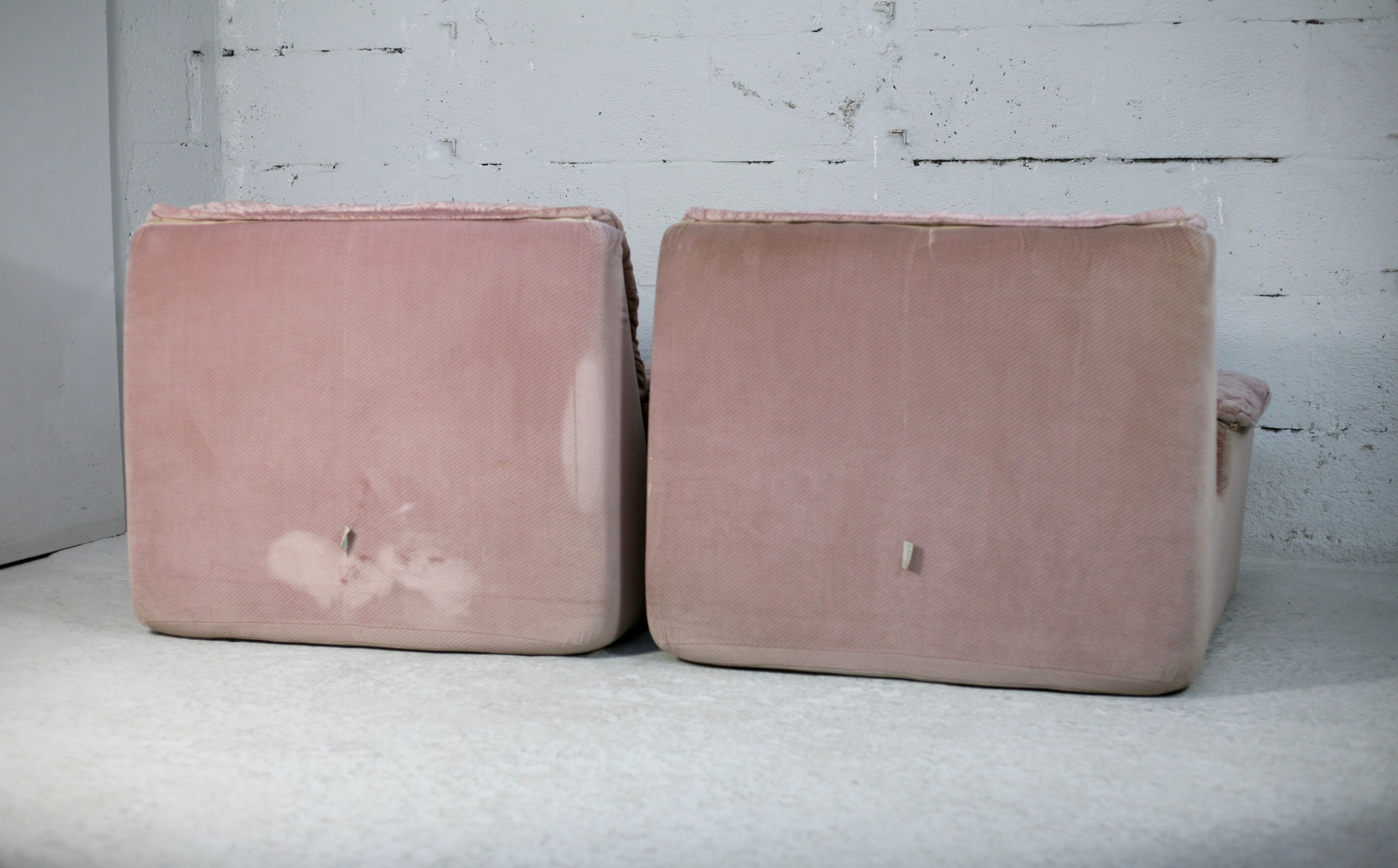 Cinna, pair of armchairs foam and velvet ras pink pale, France, circa 1970