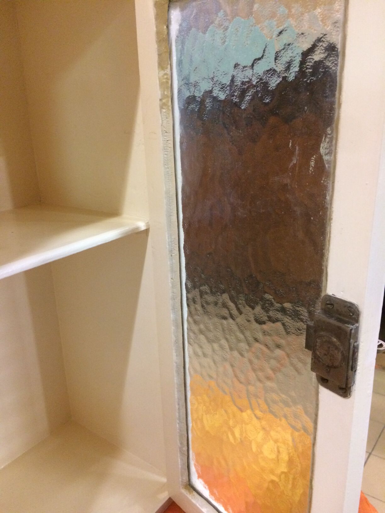 Old medicine cabinet - 50s