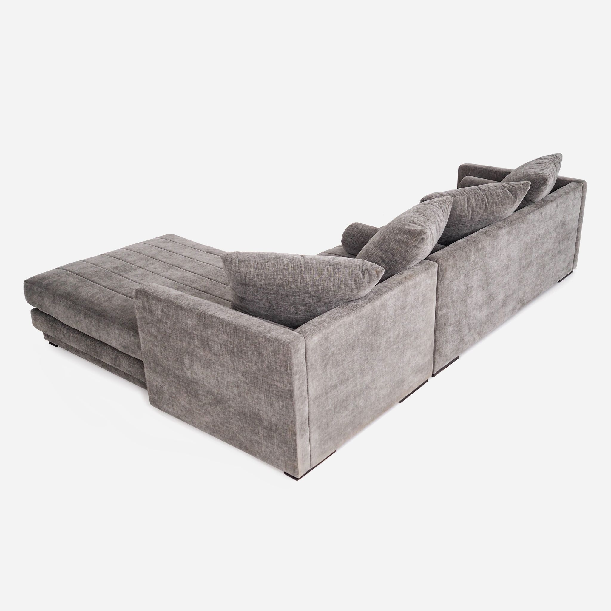 Canapé d’angle gris, design scandinave