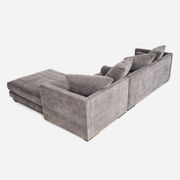 Canapé d’angle gris, design scandinave