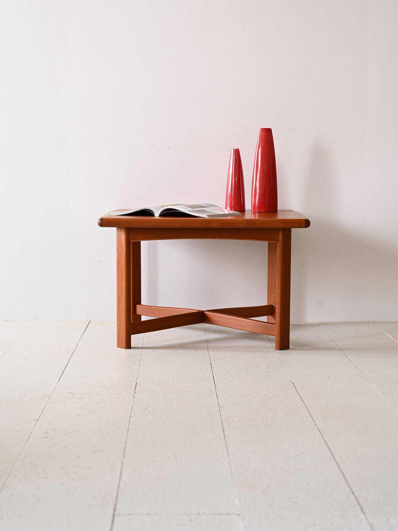 Table basse carrée en teck fabriquée au Danemark
