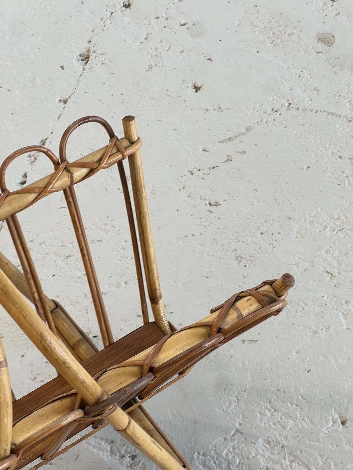 Rattan magazine rack