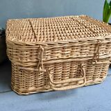 Vintage rattan case