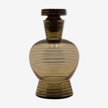 Carafe en verre fumé typique années 50