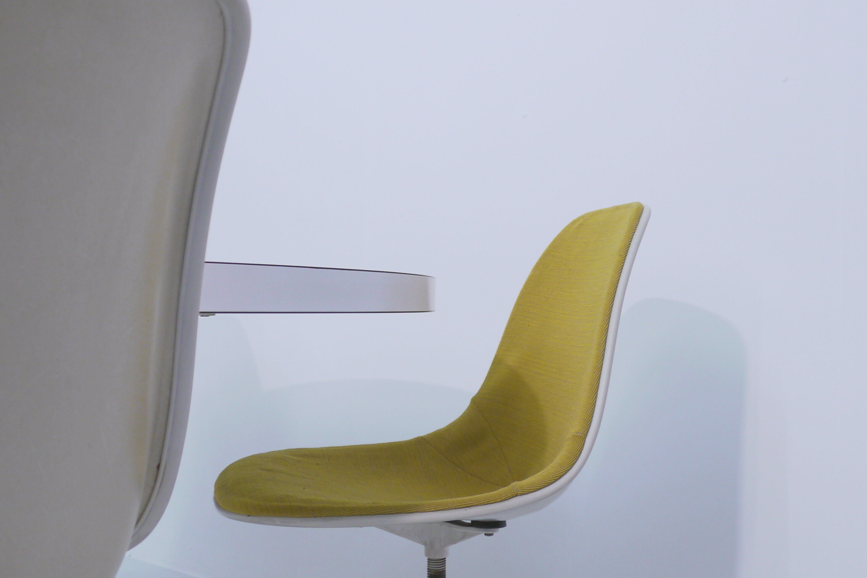 Dining set by Charles et Ray Eames for Herman Miller, 1970