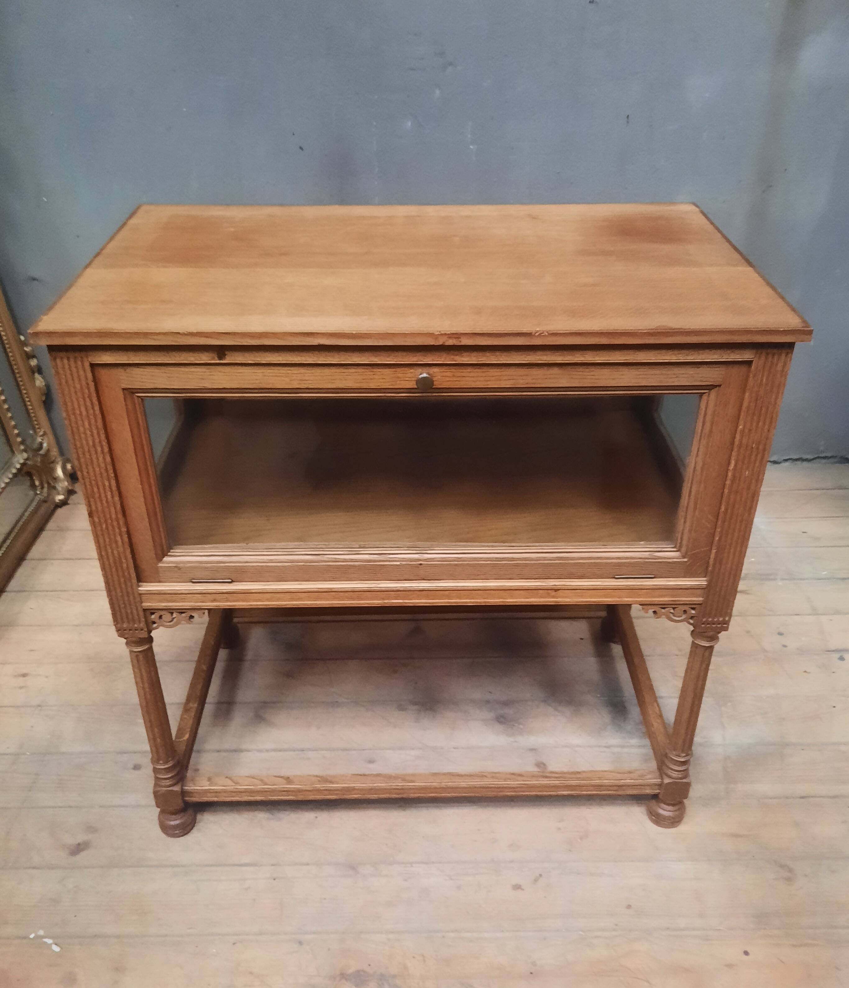 Display table in Louis XVI style