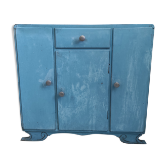 Small wardrobe