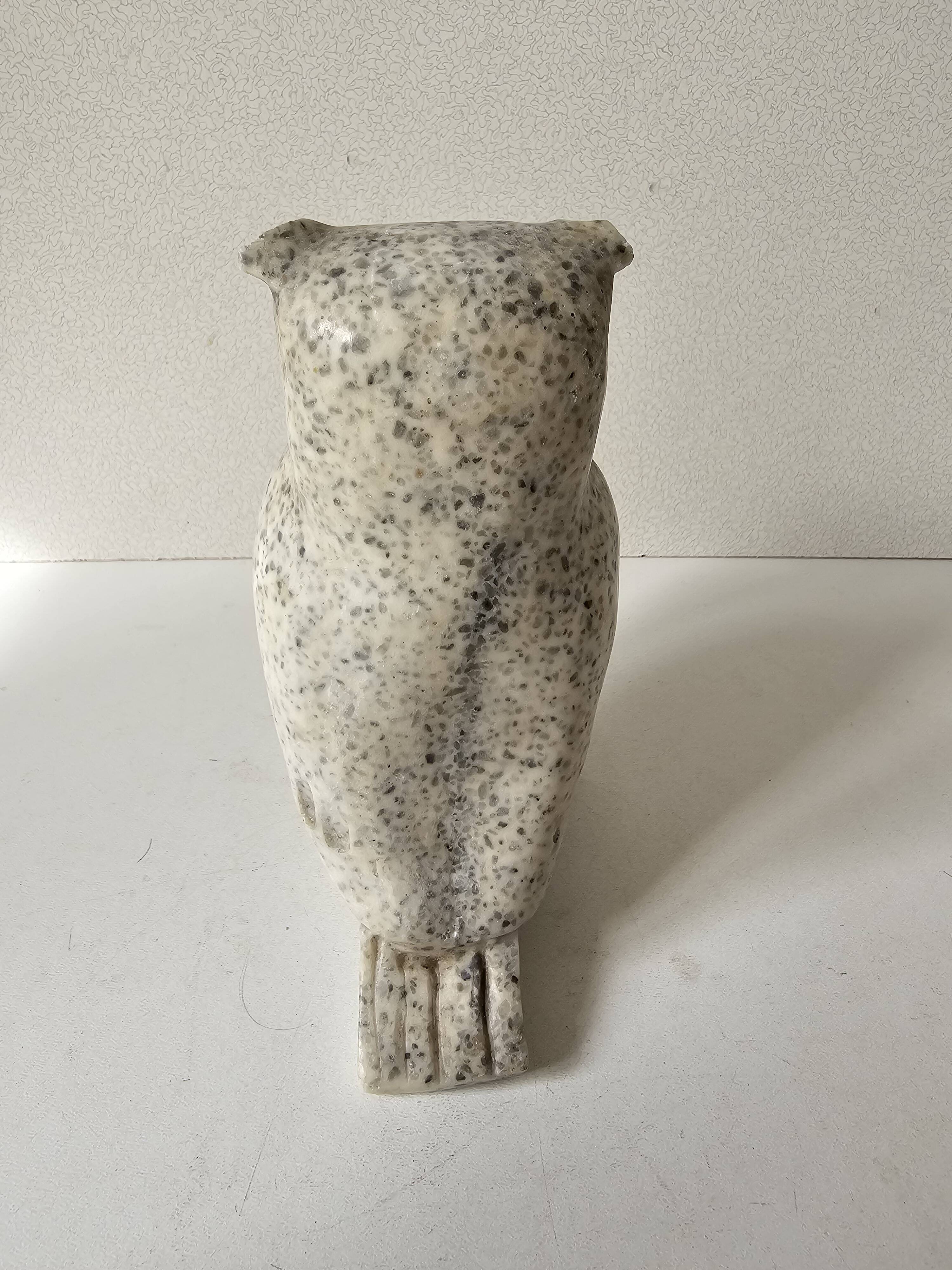 Very beautiful zoomorphic marble sculpture - Owl / Owl signed Jokerz