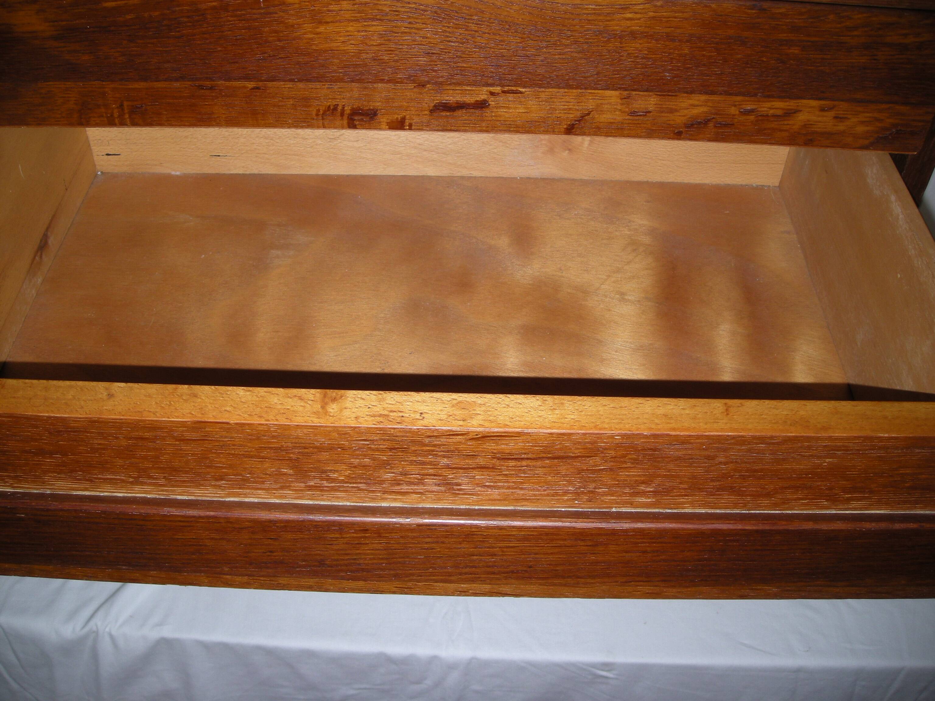 Tubauto chest of drawers from the 50s