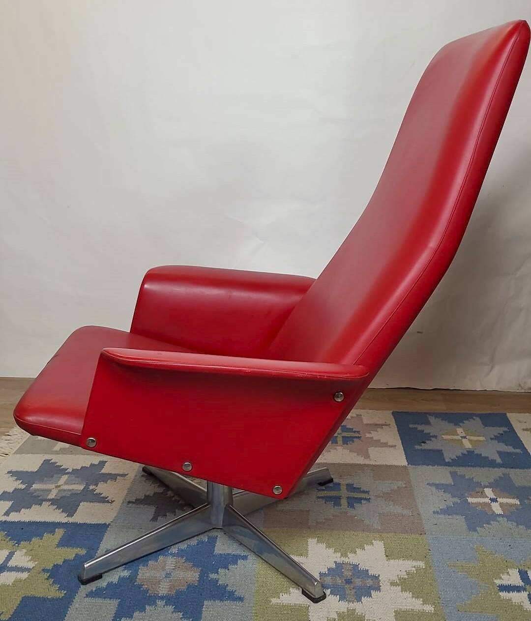 Bodafors-Verken swivel chair in red faux leather, Sweden, 1970s