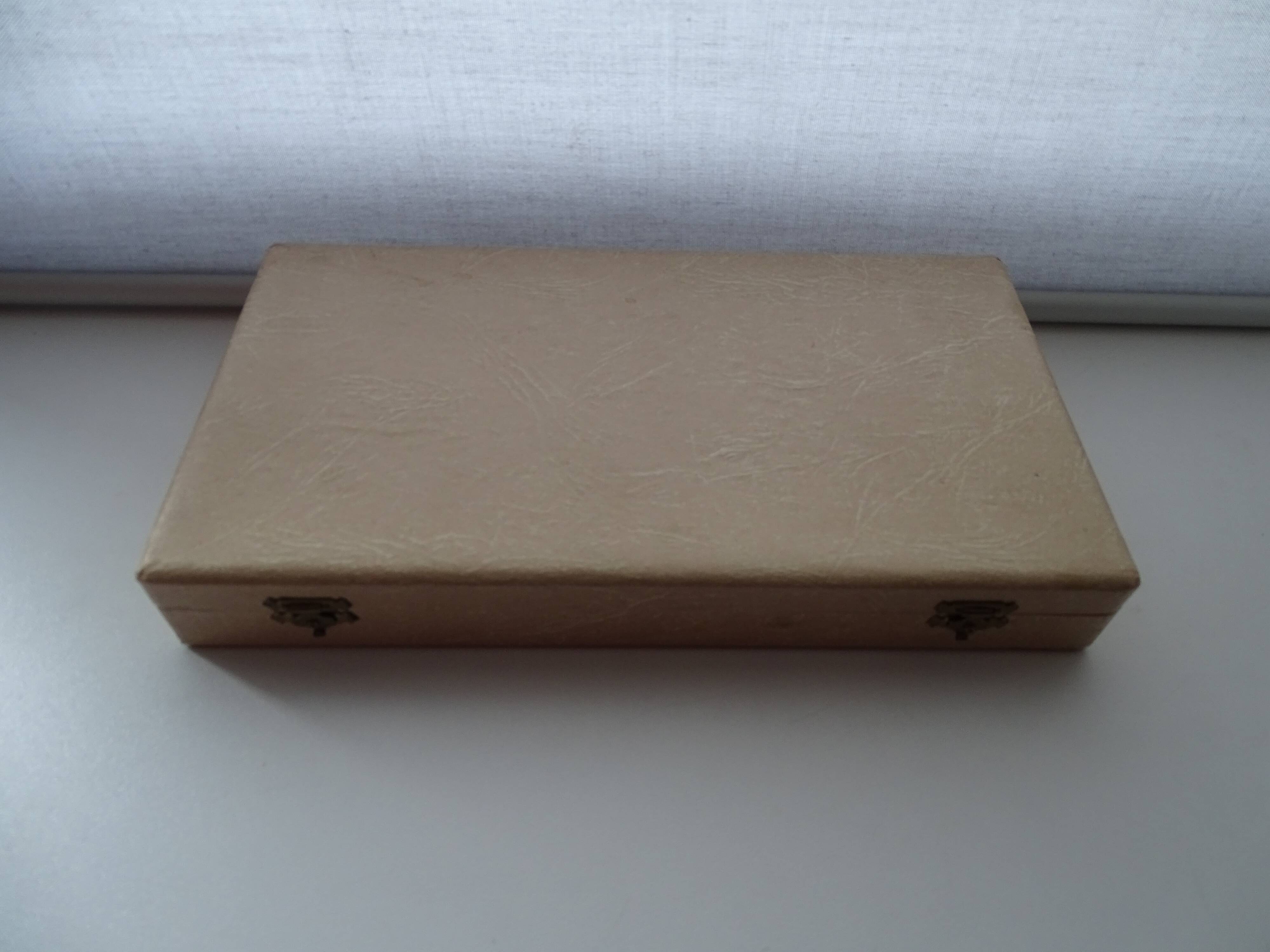 12 vintage Apollonox knob knobs bakelite handles in case