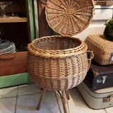 Wicker worker