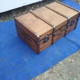 Flat trunk with wrought iron closures