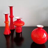 Arrangement of 4 red glass 'Carnaby' vases by Per Lütken for Holmegaard, Denmark 1960's