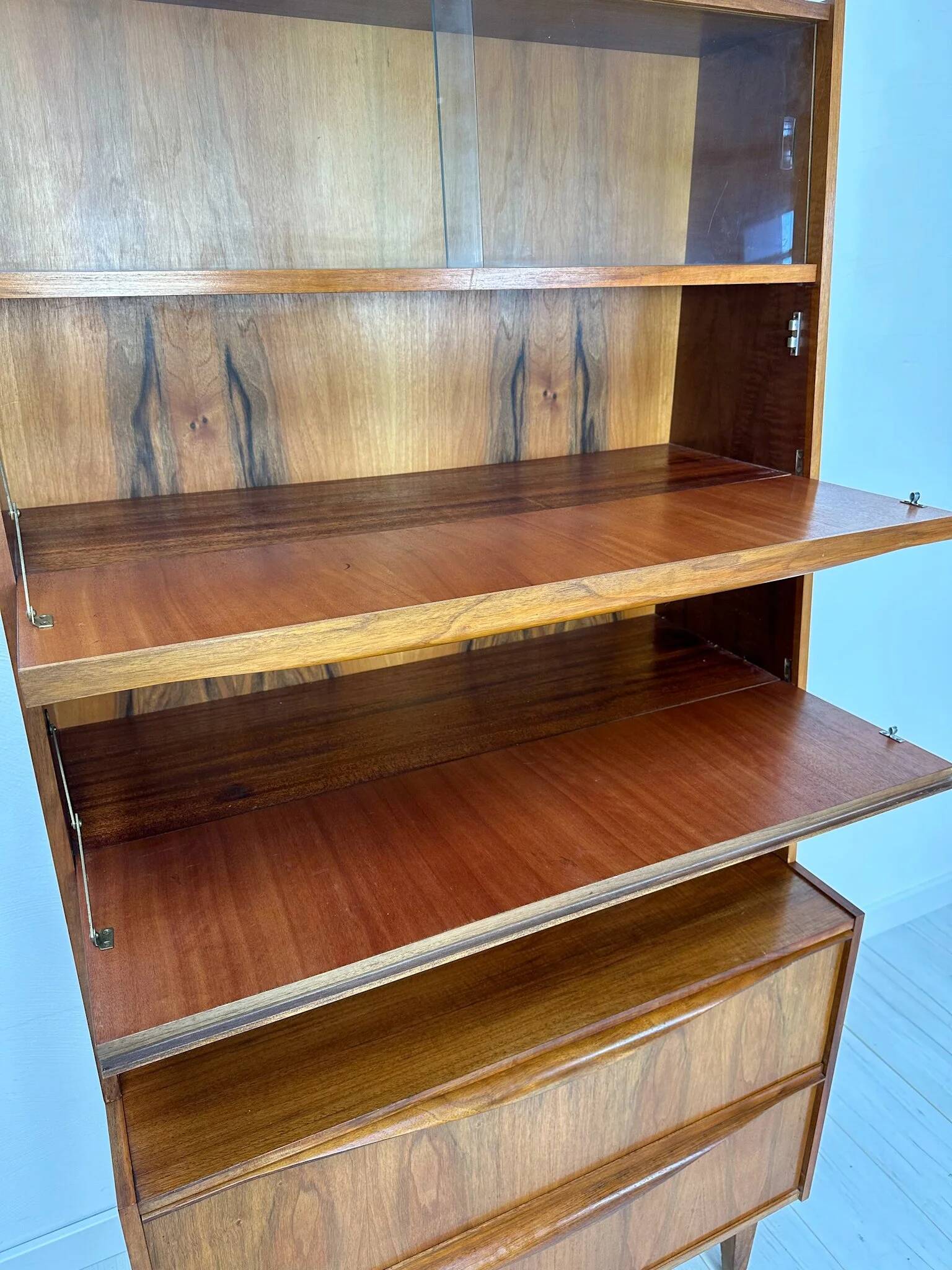 Secrétaire en noyer par Franz Ehrlich pour Hellerau, années 1950