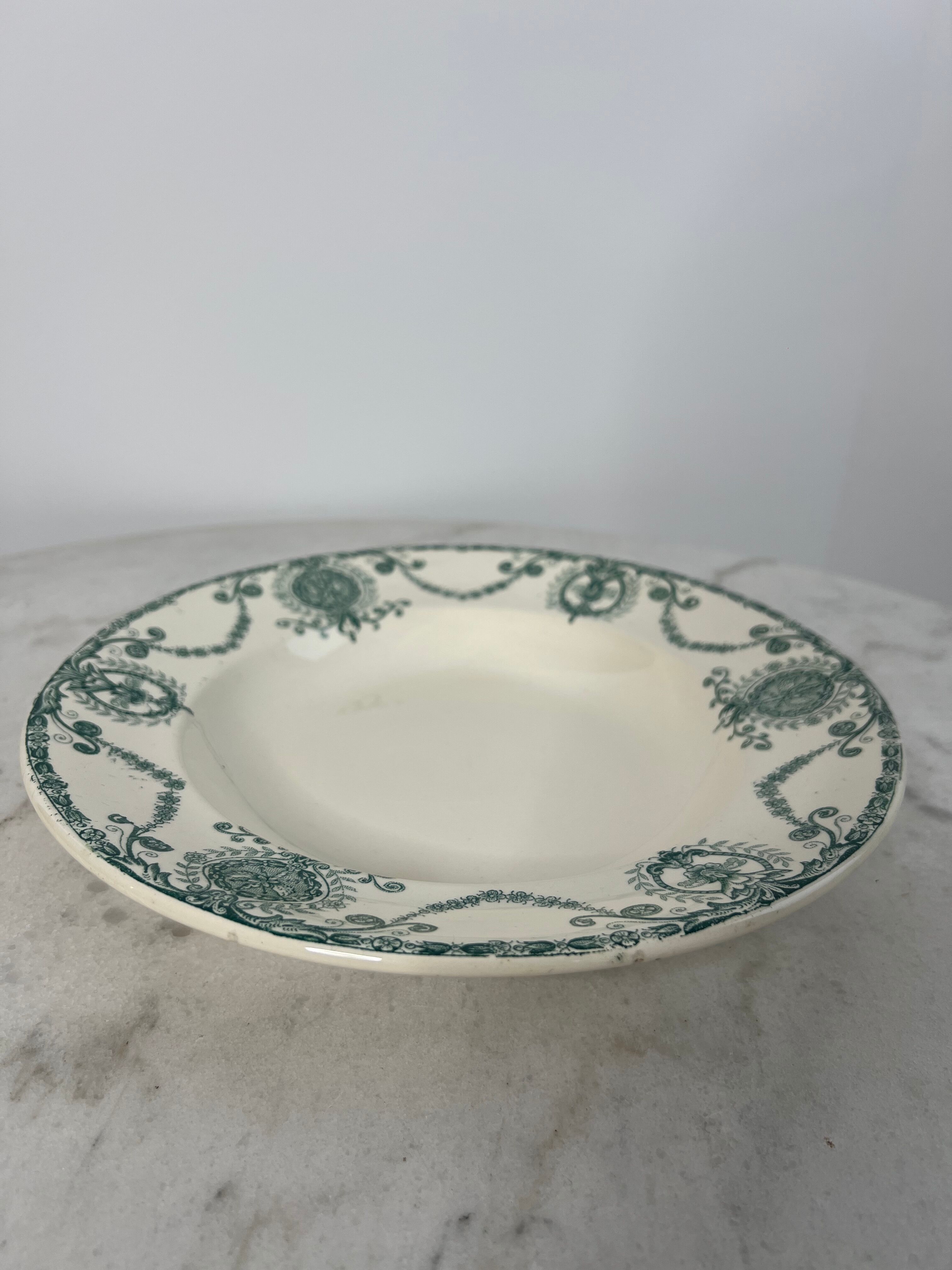 Terre de Fer hollow plate - Pierrefonds company