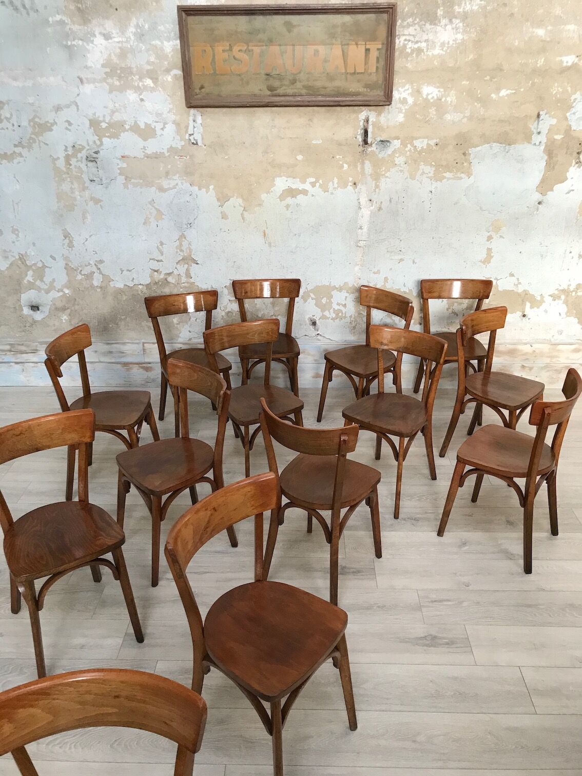 Lot of 16 bistro chairs