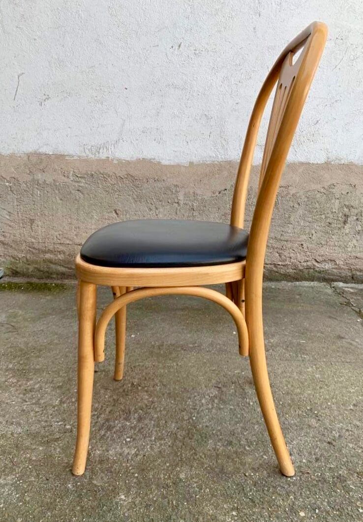 Series of 6 bistro chairs in curved wood seated skaï black