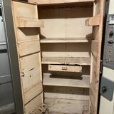 Metal cabinet