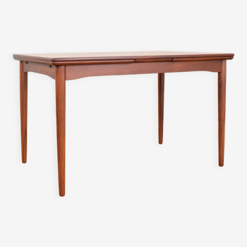 Mid-Century Danish Teak Extendable Dining Table, 1960s.