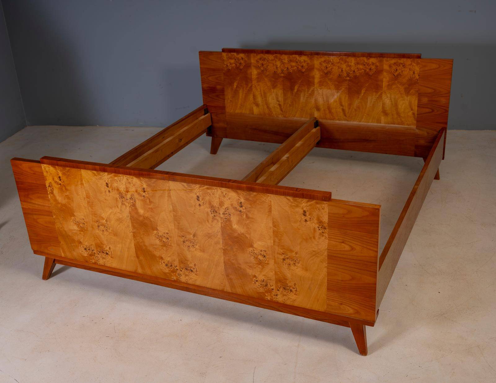 Vintage Czechoslovak bedroom set with burl veneer, bed and pair of nightstands, mid-20th century, 180 × 195 cm