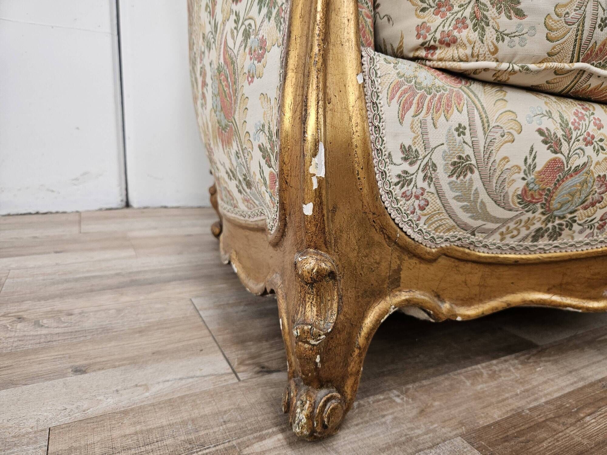 20th Century Italian Baroque Style Bergère Armchairs in Carved and Gilded W