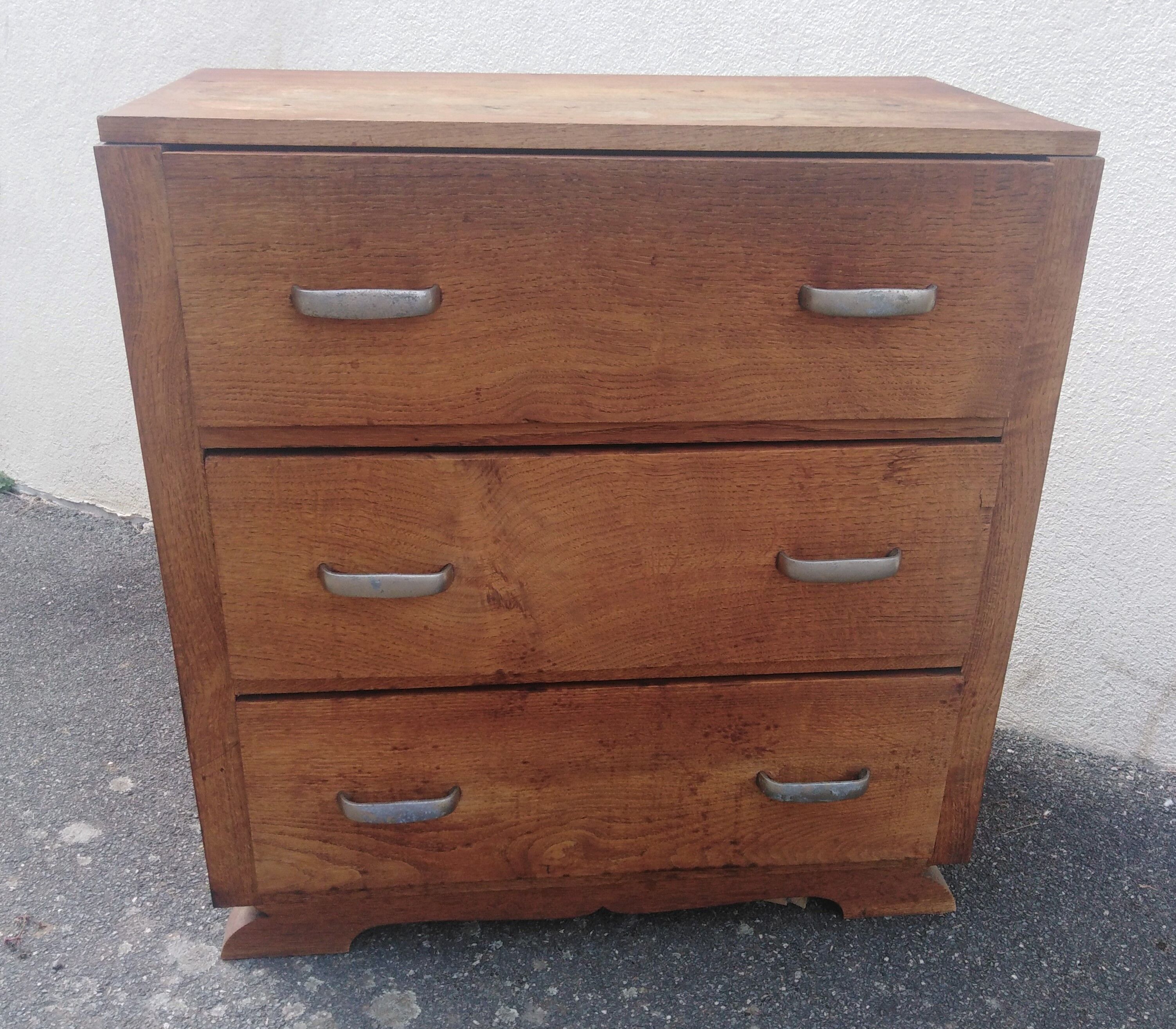 Art deco style chest of drawers
