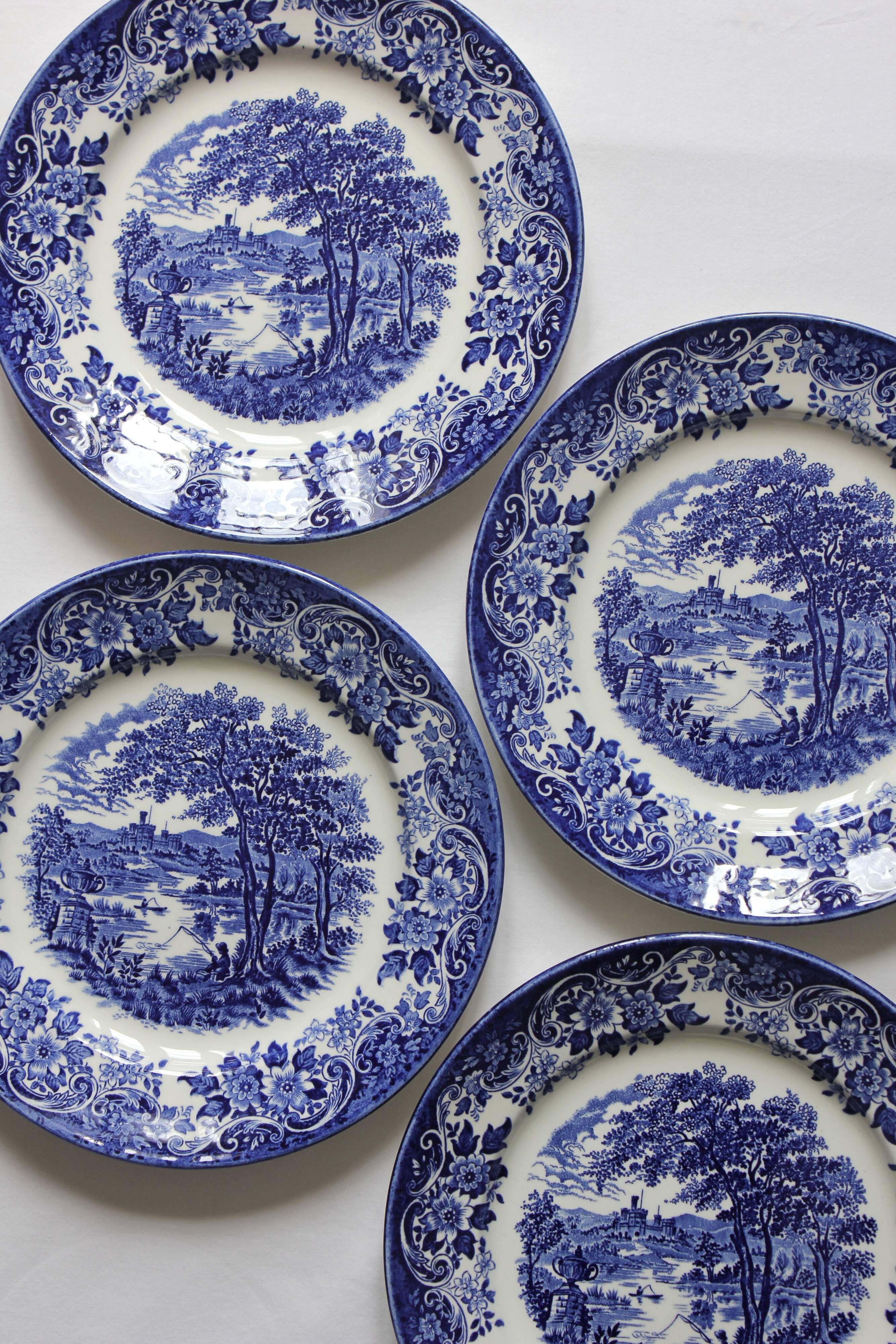 4 plates in vintage English earthenware Ironstone Broadhurst Staffordshire "The English Scene"