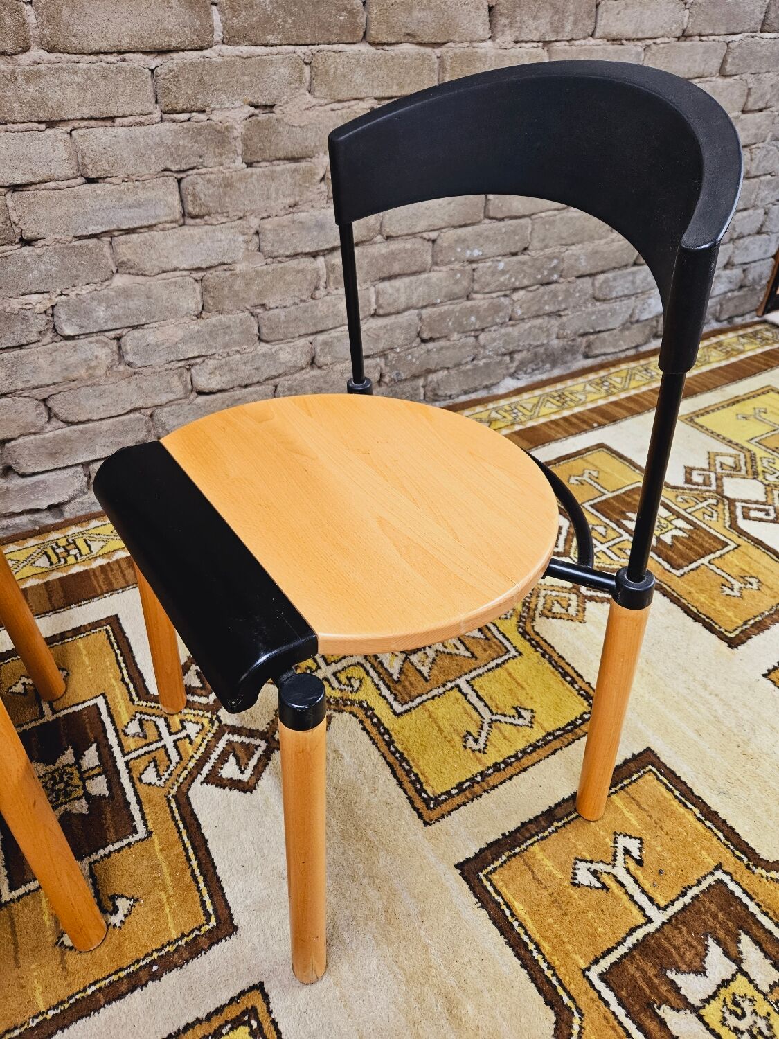 Paire de chaises années 80