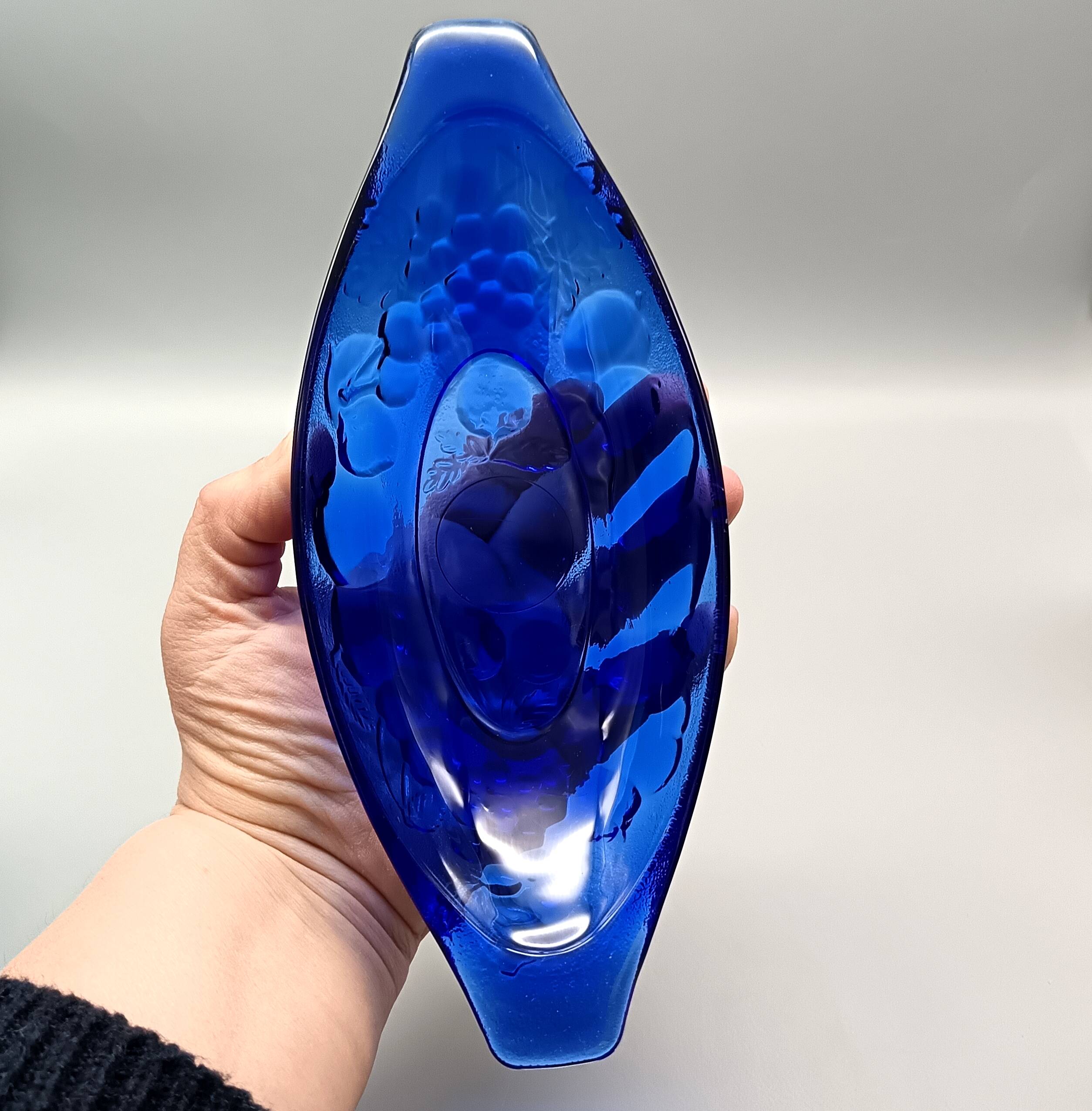 6 vintage LUMINARC France cobalt blue ice cream cups, "gourmet" model