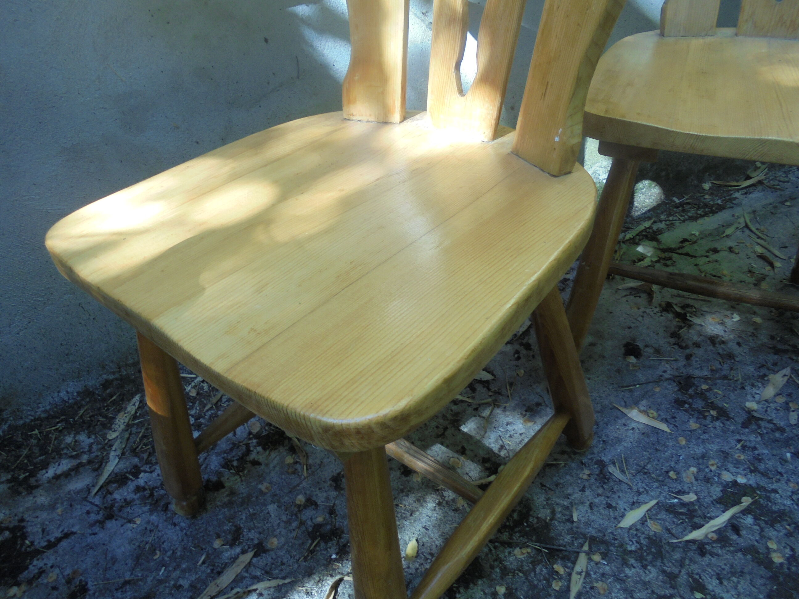 4 chaises en pin vers 1980