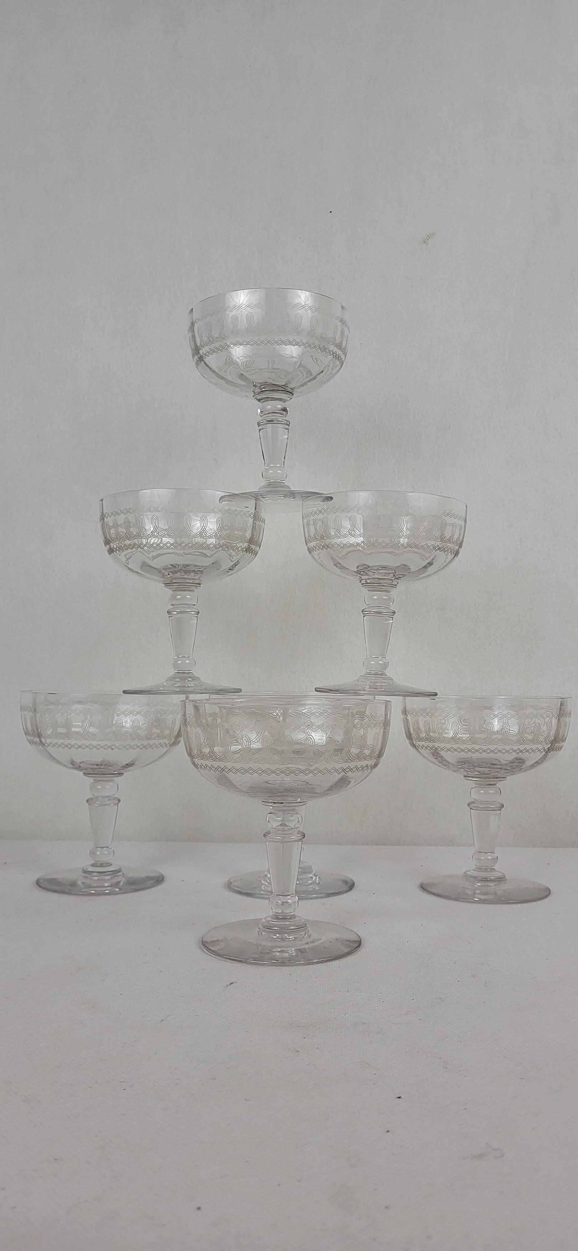 6 coupes à champagne en cristal