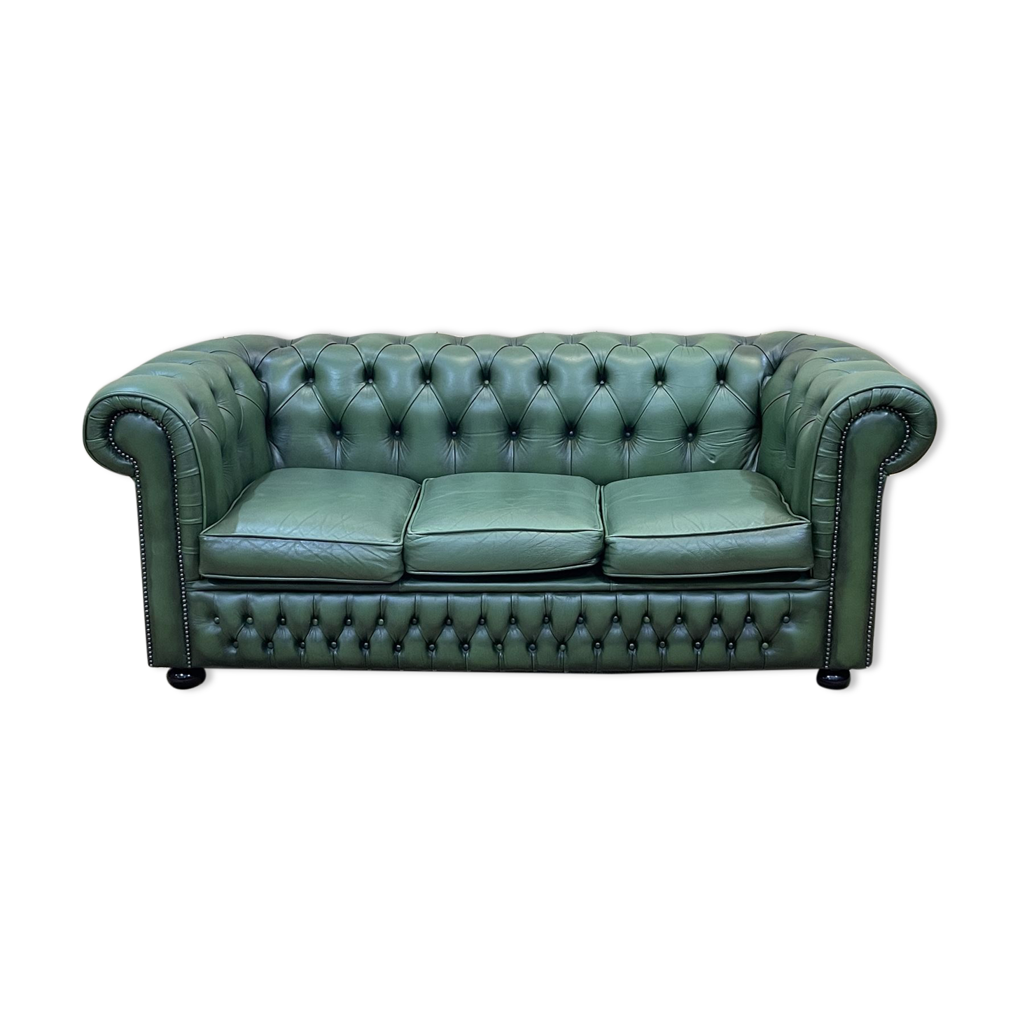 Chesterfield sofa in green leather 3 places from the 80s