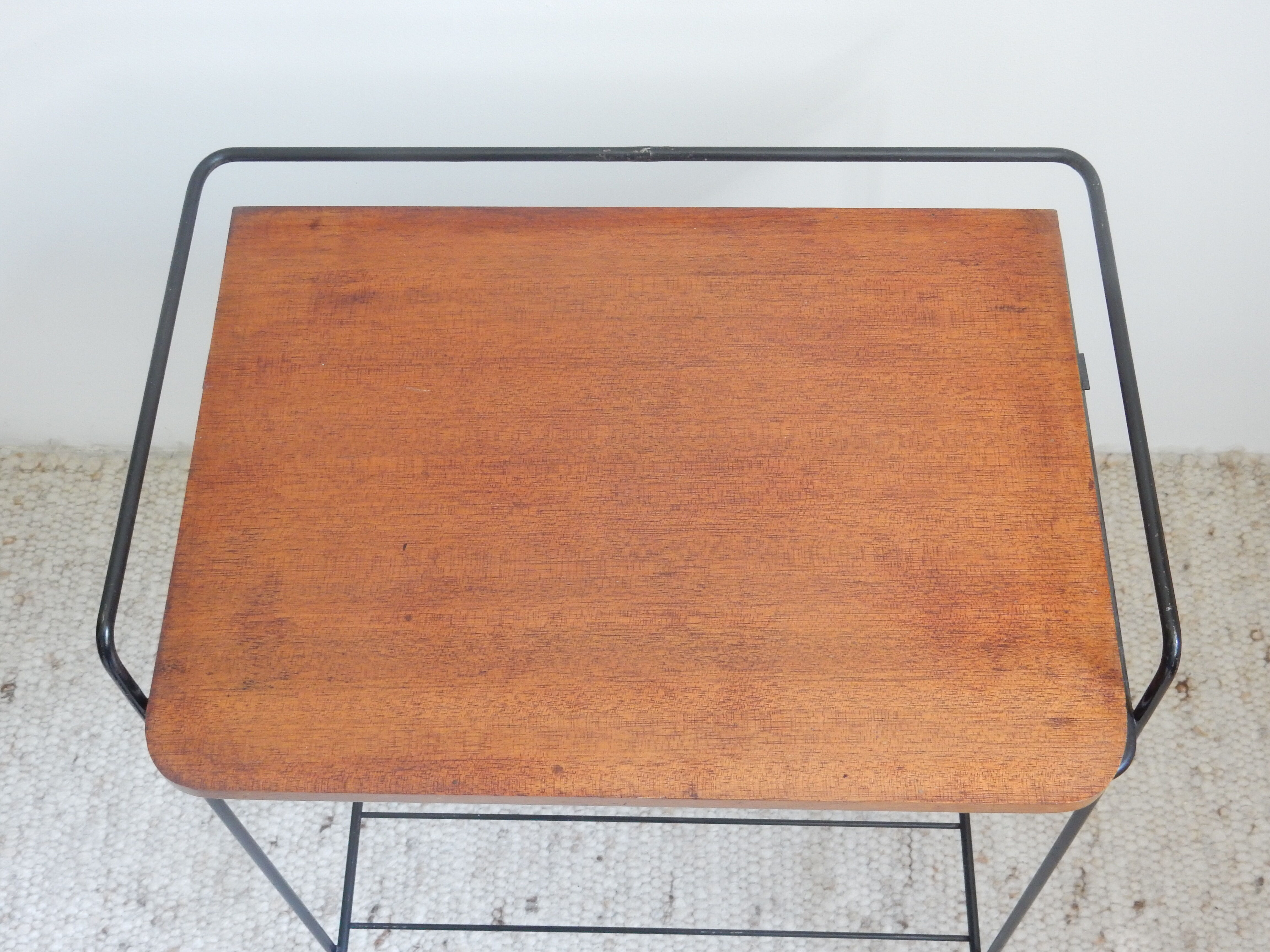 Wood and metal auxiliary furniture