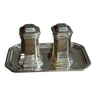 Household salt and pepper