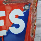 Enamelled plate Charrues Huard