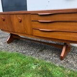 Scandinavian-style english line in teak