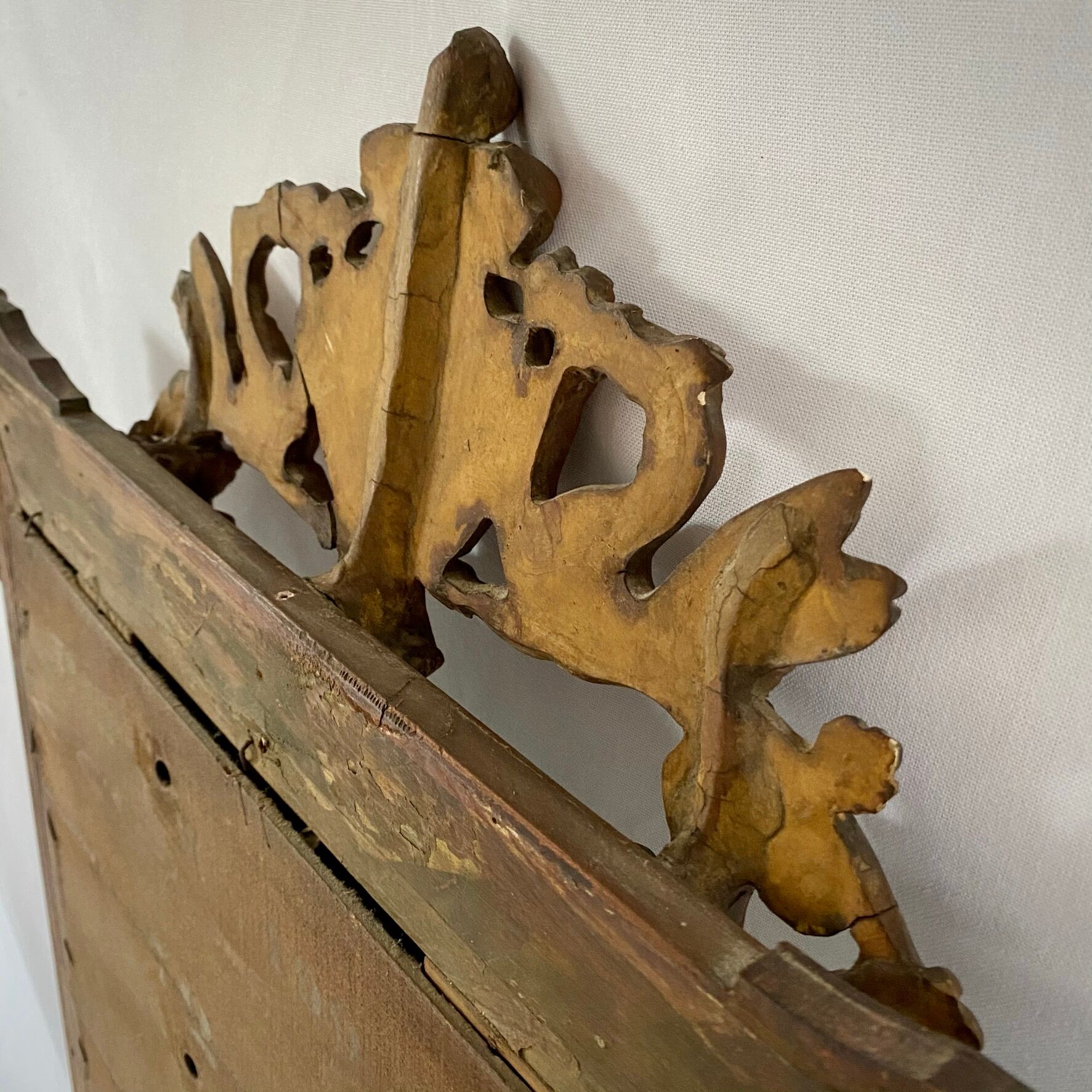 Mirror Napoleon III, gilded with pediment - 105x67cm