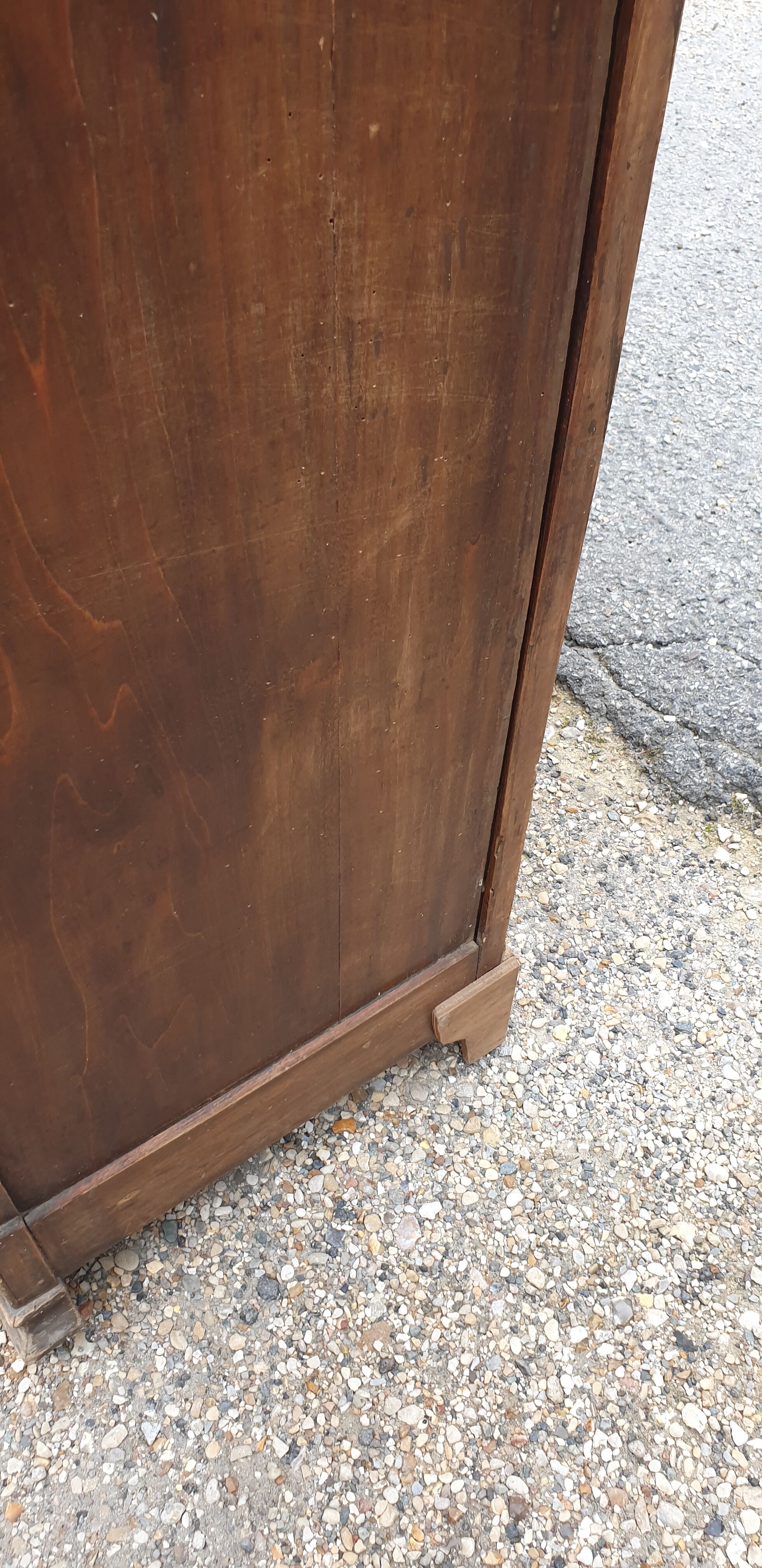 Double body country buffet