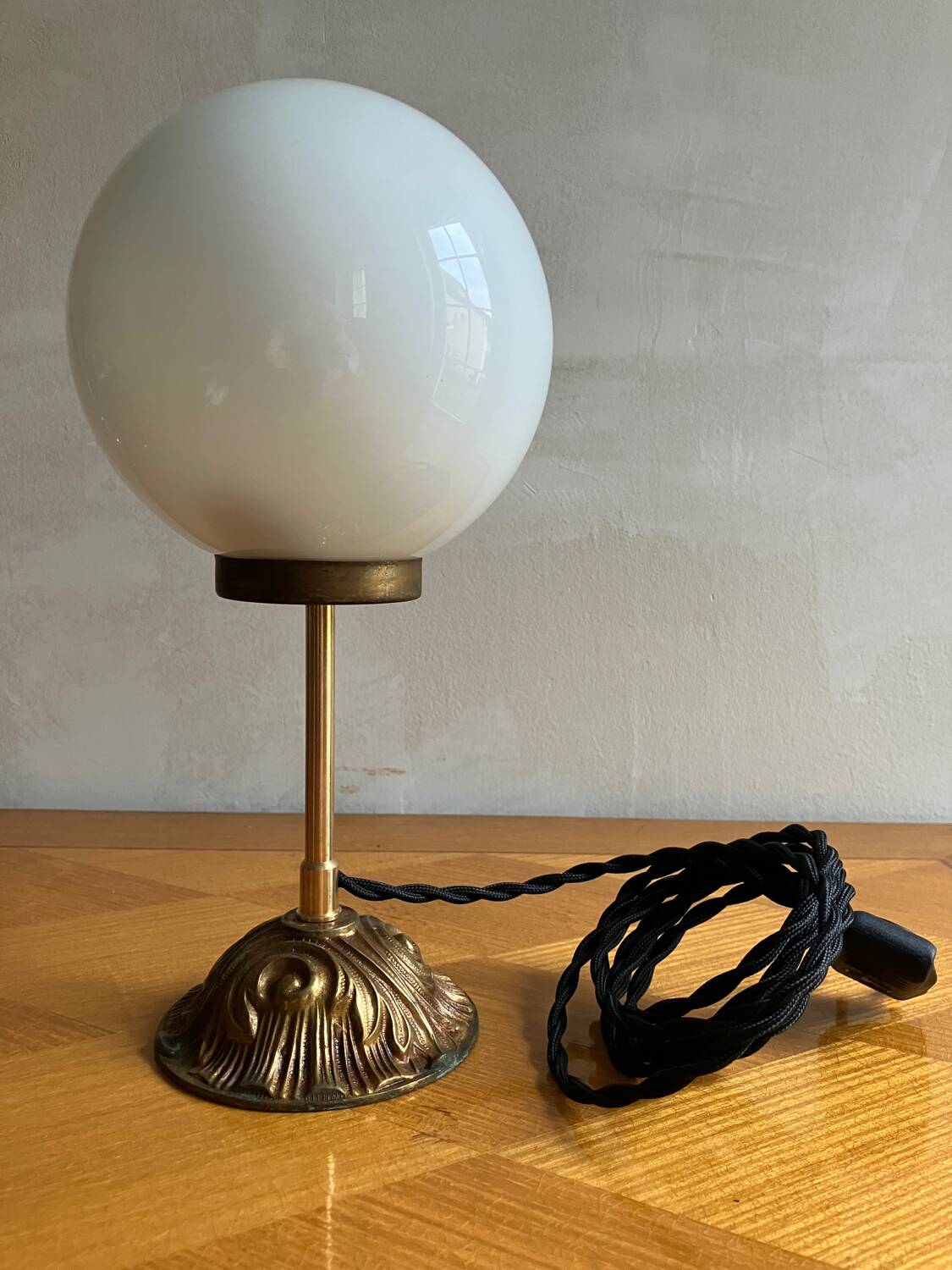 Vintage glass globe table lamp