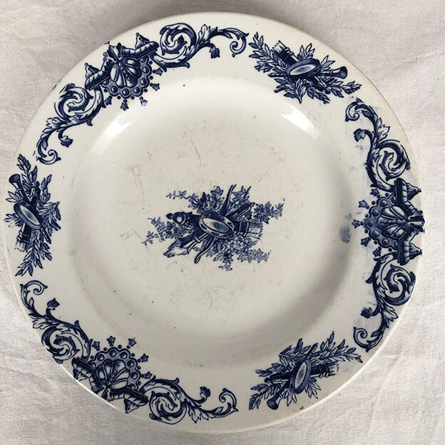 Lunéville Keller & Guérin, soup bowl and ten plates Maintenon